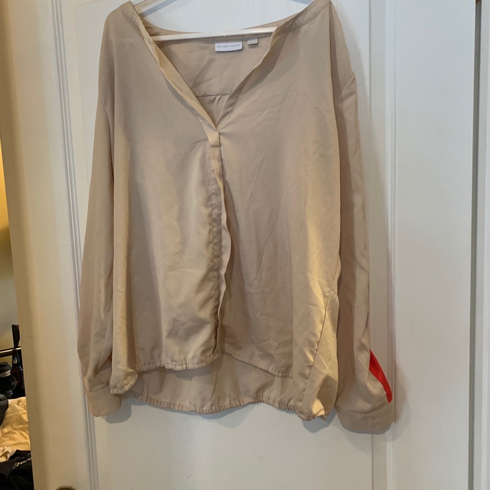 New York and Company lg shirt - Picture 2 of 2